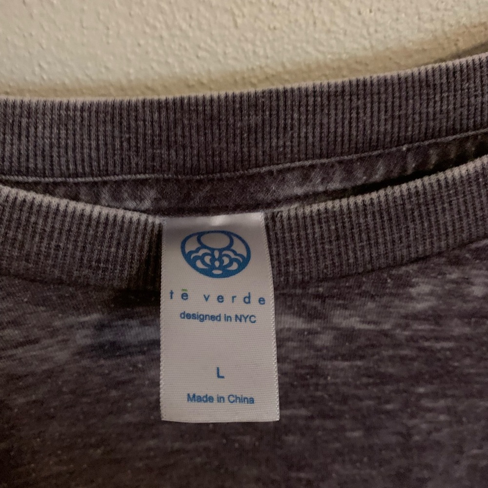 Shirt - Picture 2 of 2
